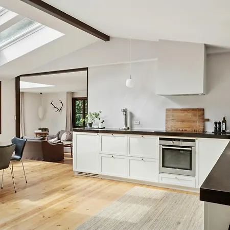 Сasa de vacaciones Architect Designed With Two Wings By Hegn