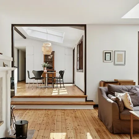 Casa de Férias Architect Designed With Two Wings By Hegn